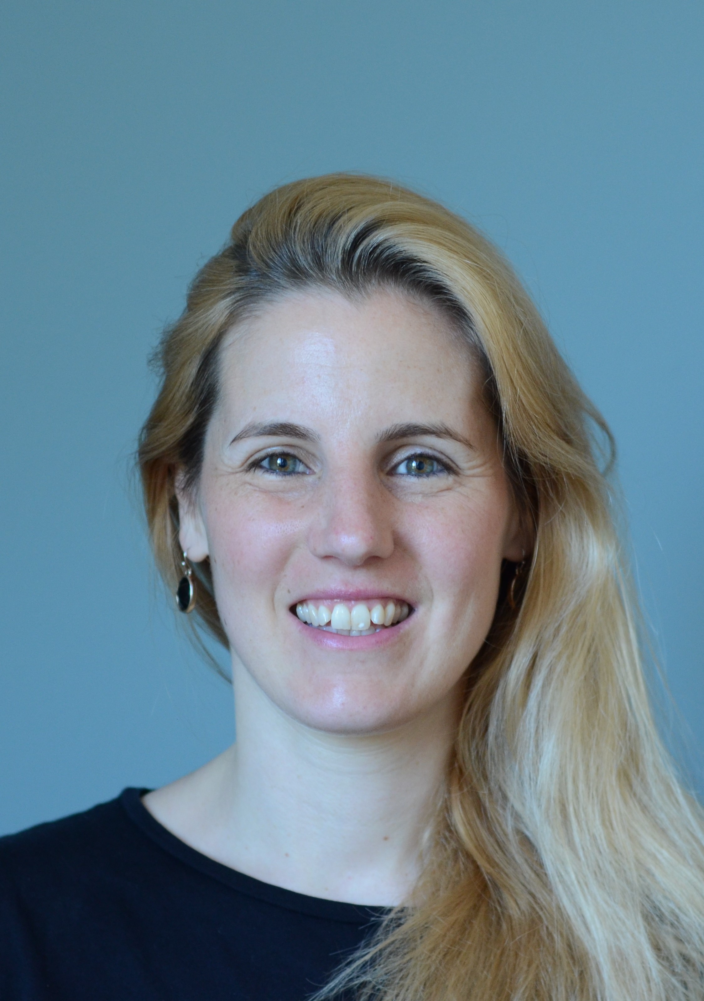 Nora Ebinger